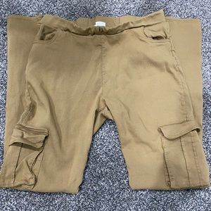 Khaki cargo leggings